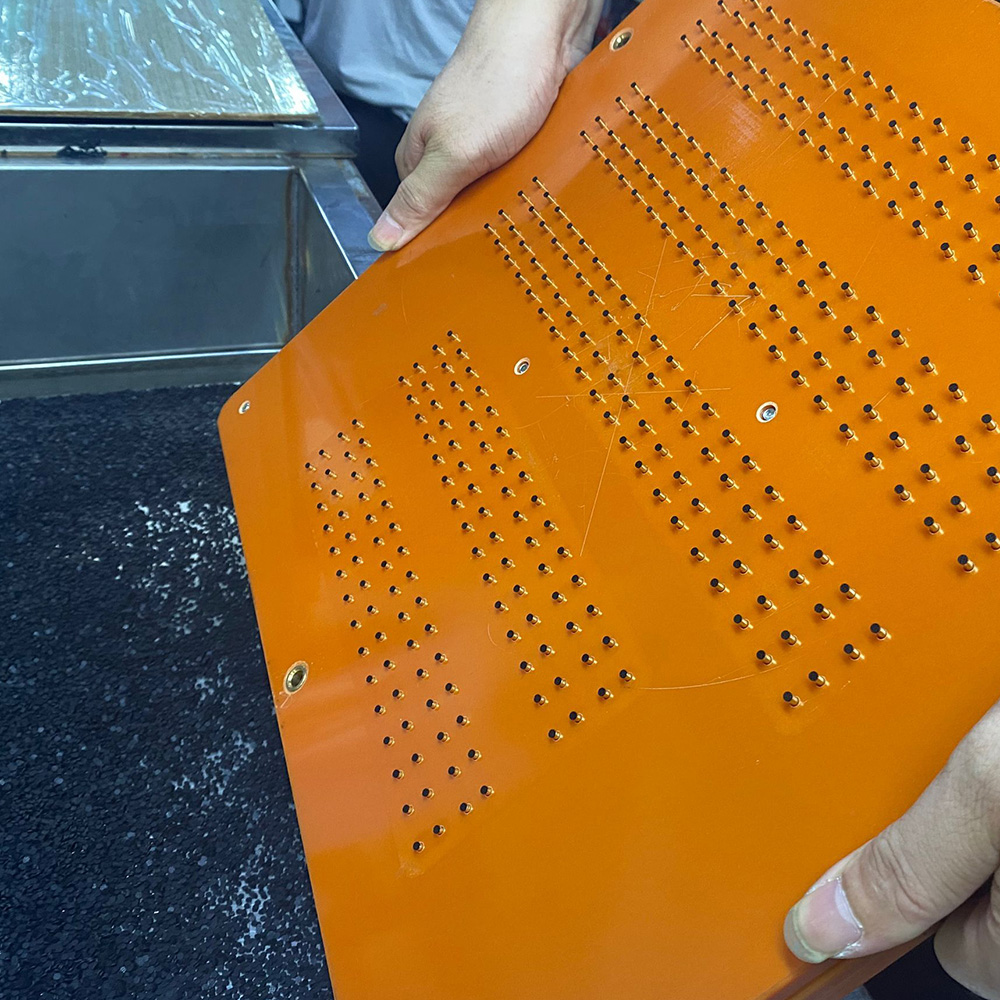 Carbon pills positioning tool for dual color switch button